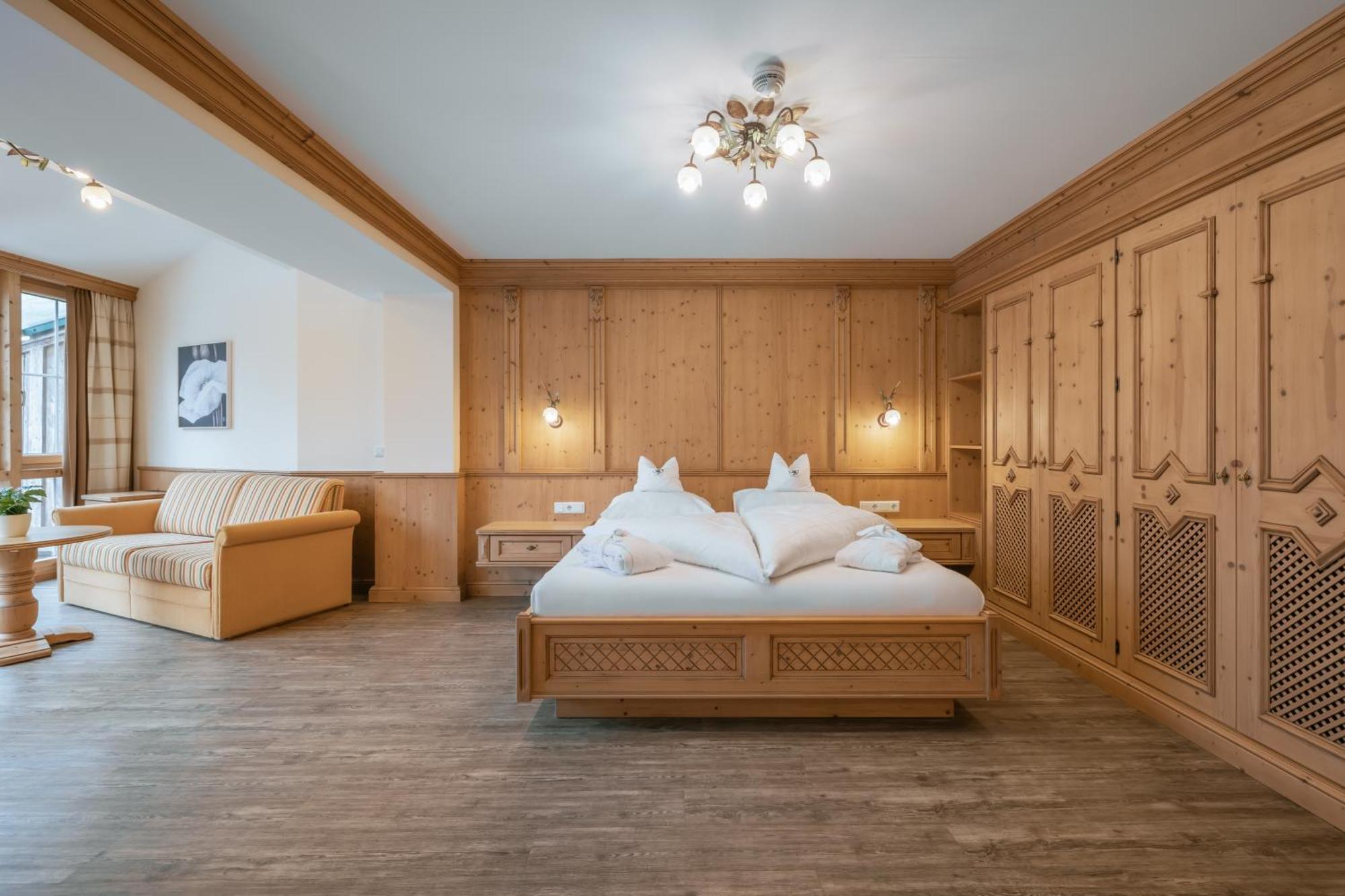 Hotel Kerschdorfer - Wohlfuehlhotel Garni - Adults Only Kaltenbach
